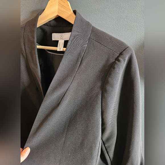 Addition Elle |  MTL 1980 | Black Blazer | Size 8 US - Picture 4 of 8